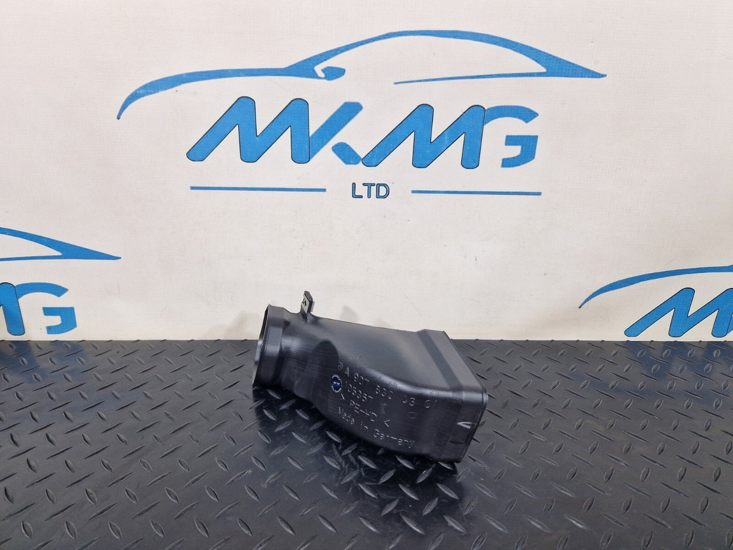 18-ON MERCEDES BENZ SPRINTER W907 OEM CABIN AIR DUCT CHANNEL A9078304301