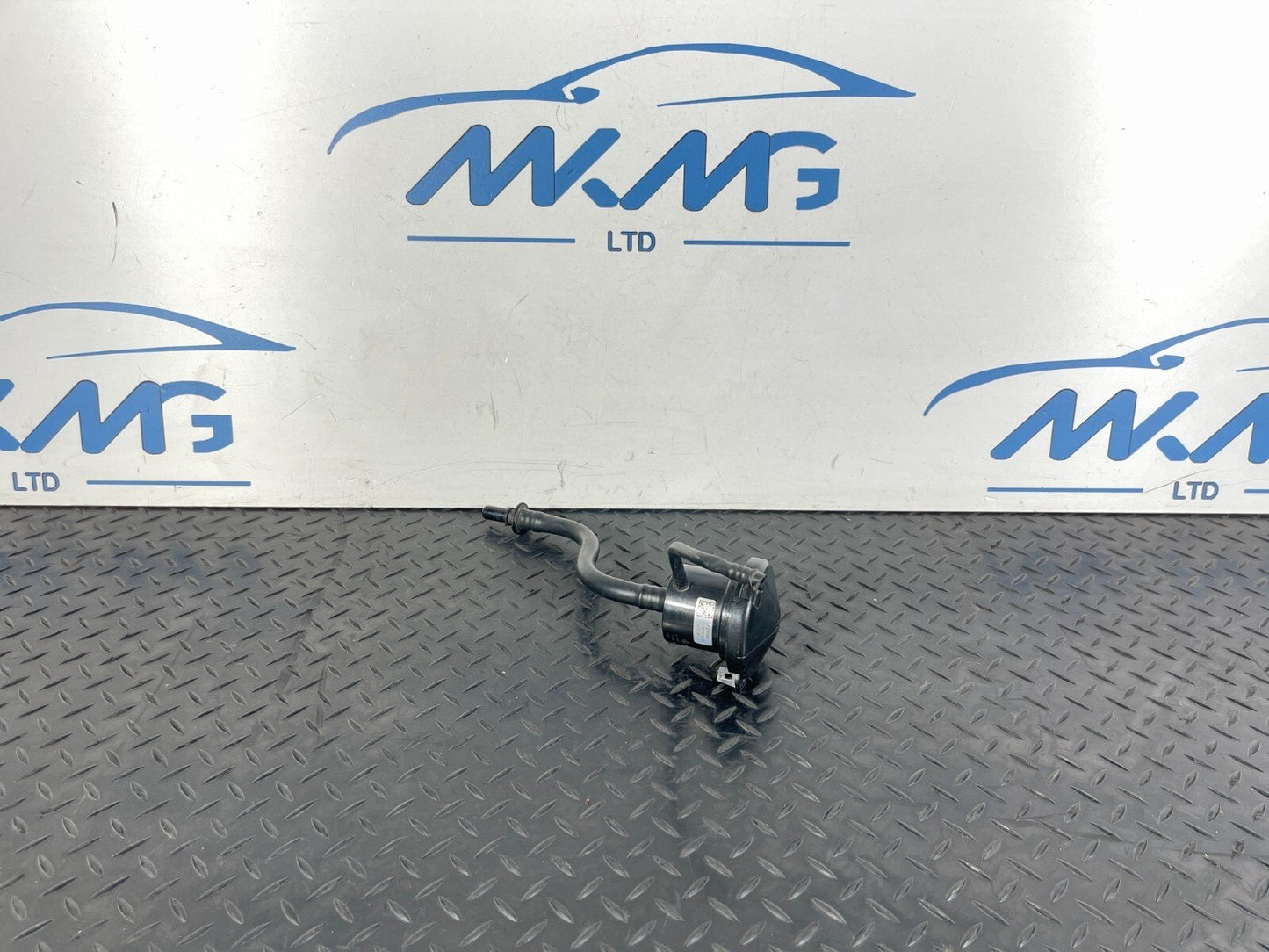 14-21 MERCEDES BENZ C300 W205 GENUINE ADBLUE FILLER PIPE FILTER F24594