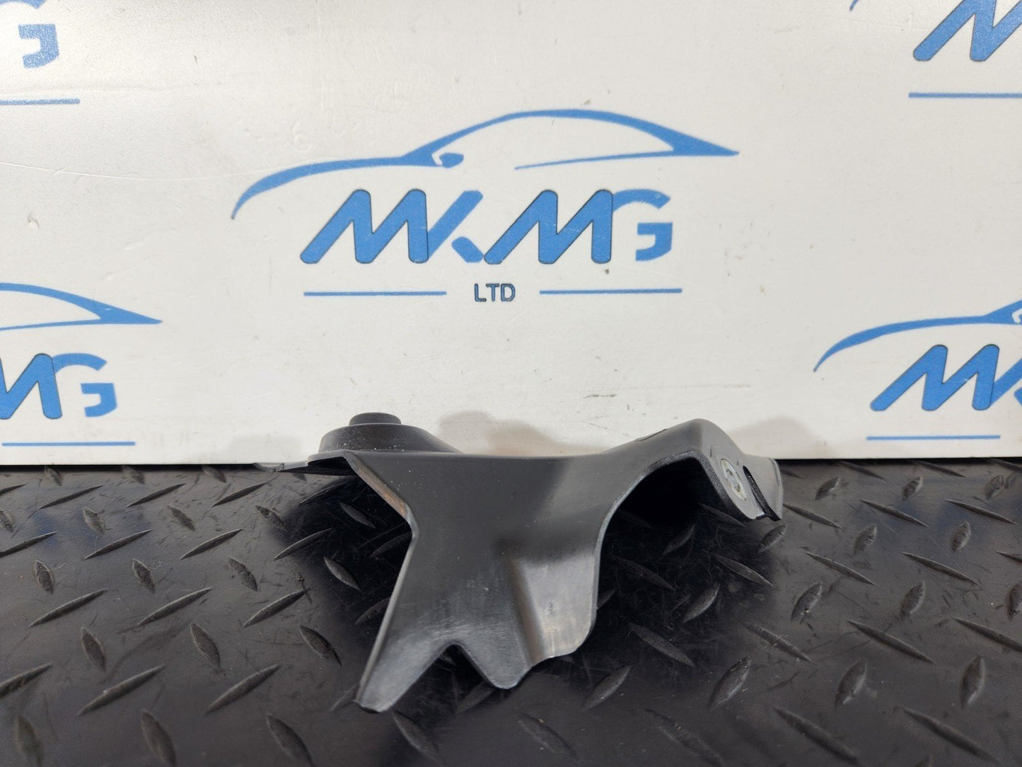 11-19 MERCEDES BENZ ML W166 GENUINE FRONT RIGHT SIDE PILLAR A1666900407
