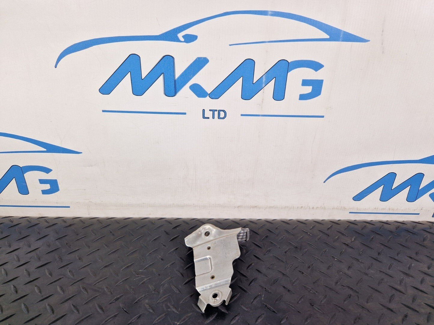 19-ON MERCEDES BENZ B CLASS W247 ENGINE HEAT PROTECTION PLATE A6541426500