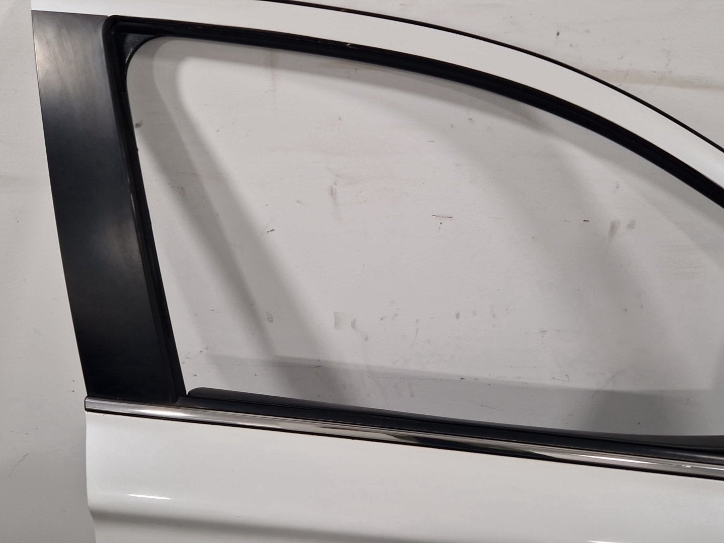 Mitsubishi Outlander PHEV MK3 (RE1) (GG2W) SUV Front Right Complete Door in W13A