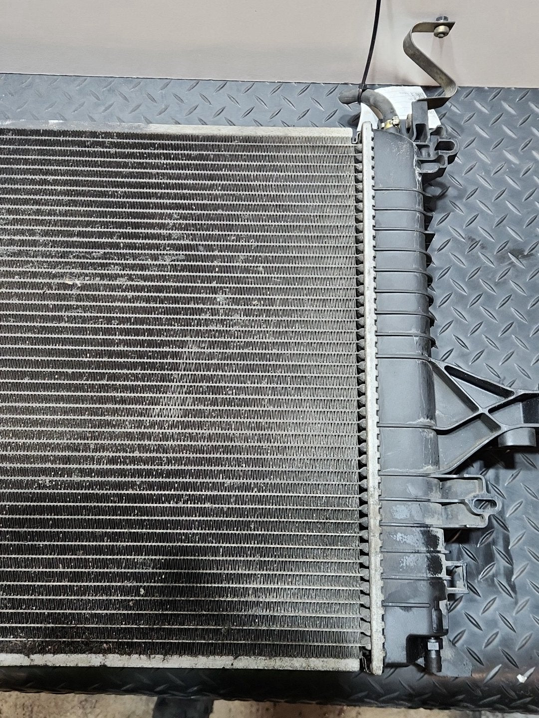 Volvo S60 2.4L Diesel 120kw D5244T Genuine Air Conditioning Rad Radiator