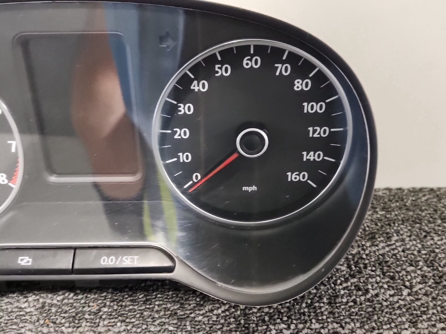 Volkswagen Polo 6R - MK5 Hatchback Genuine Instrument Cluster 6R0920960H