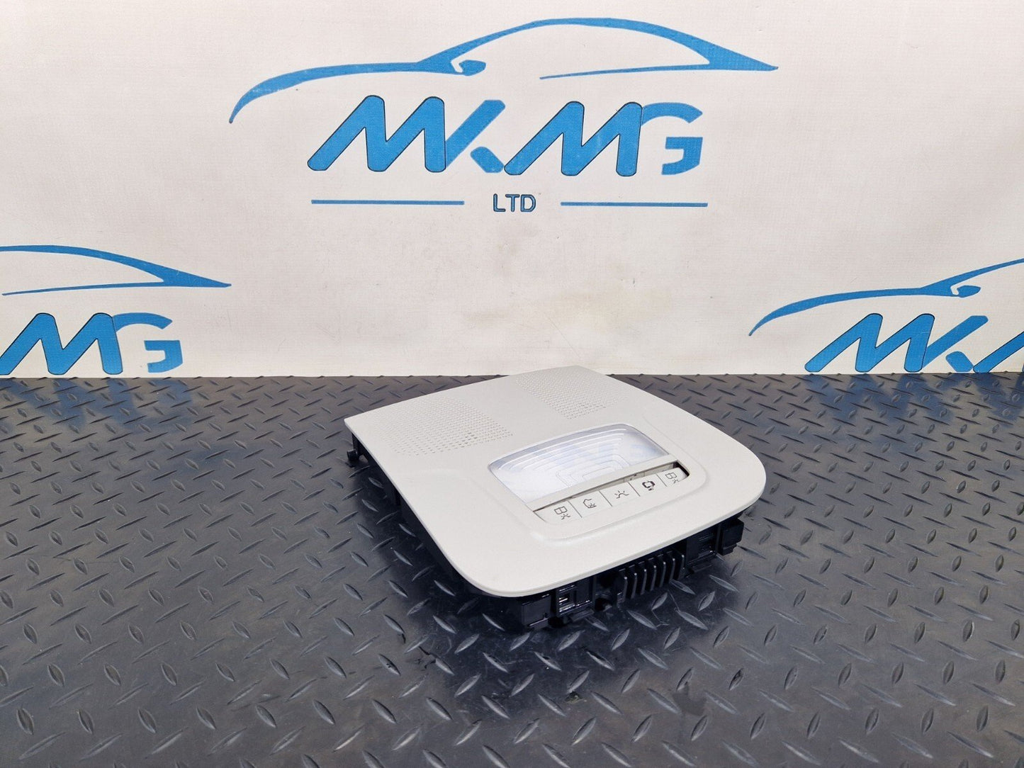 14-23 MERCEDES BENZ VITO W447 OEM FRONT INTERIOR ROOF LIGHT A4479006900