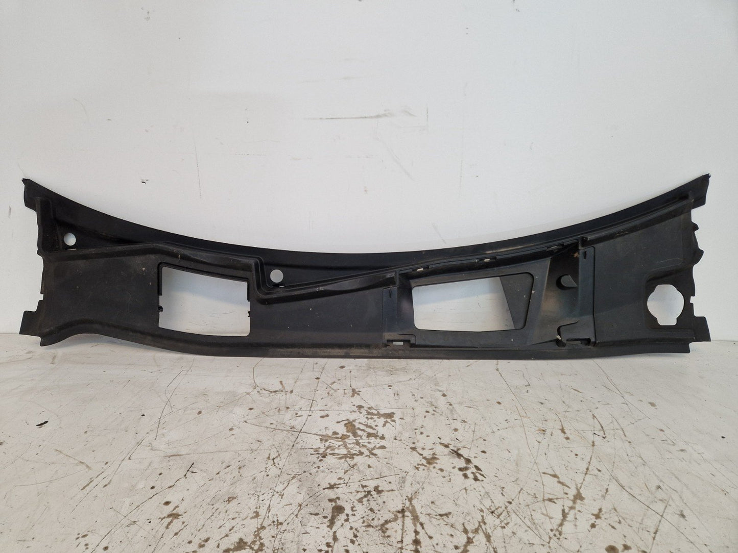16-20 AUDI Q7 4M GENUINE OEM FRONT WINDSHEILD SCUTTLE PANEL WIPER TRIM 4M2819403