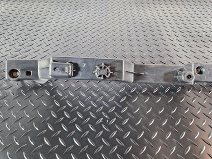 19-ON RANGE ROVER EVOQUE L551 LEFT N/S SIDE SUPPORT MOUNT BRACKET K8D2113C53AB