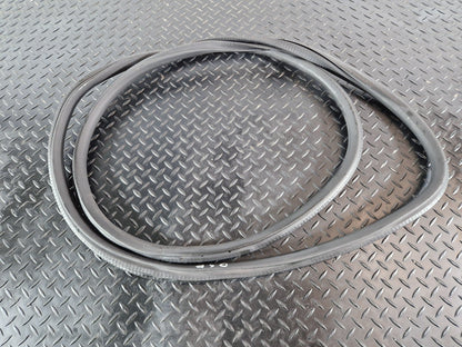 19-ON MERCEDES B CLASS W247 FRONT DOOR RUBBER SEAL FITS LEFT & RIGHT A2476920300