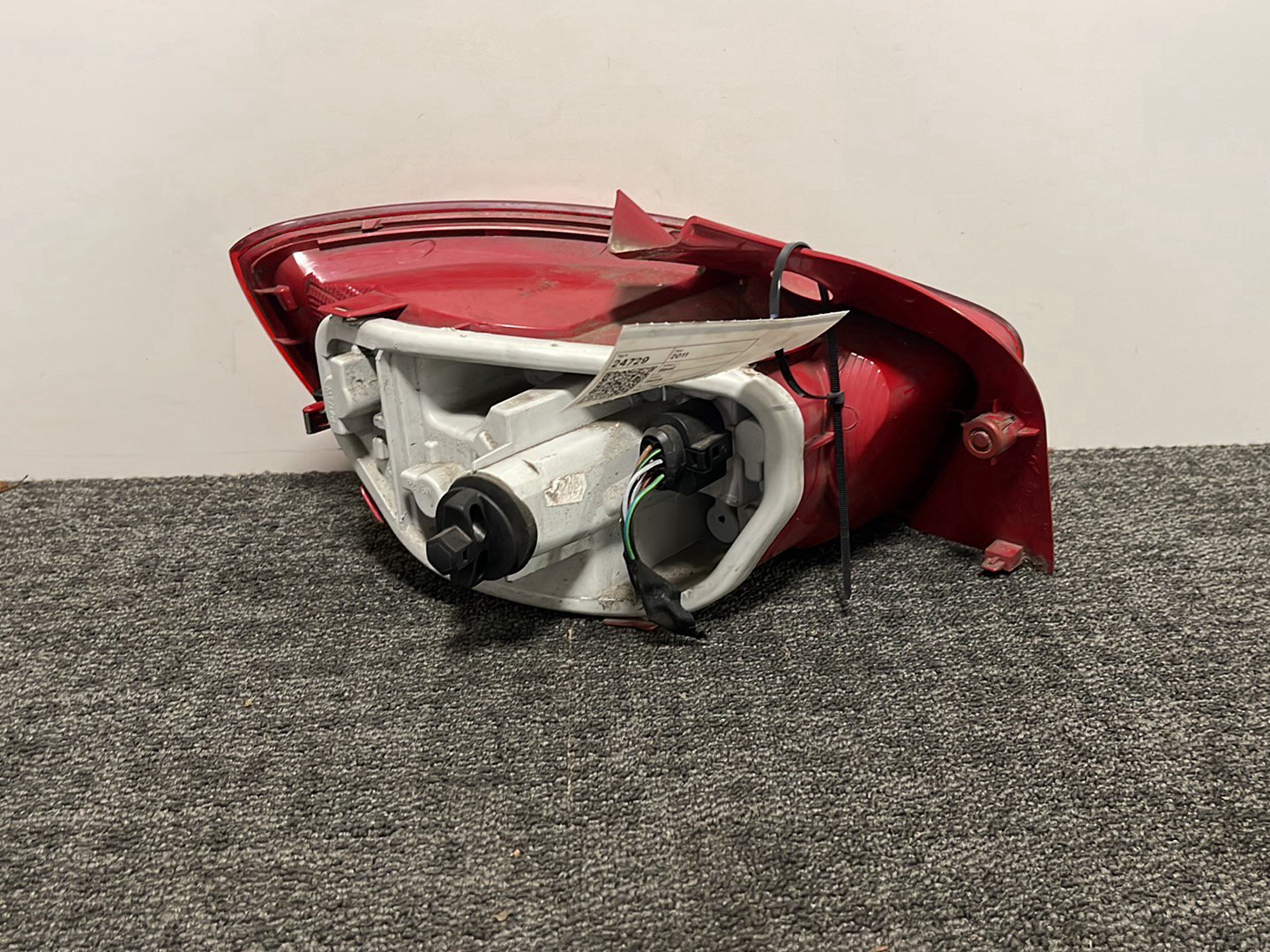 2011 Seat Ibiza MK4 FL- 6J Genuine Rear Right O/S Outer Tail Light 6J4945112B