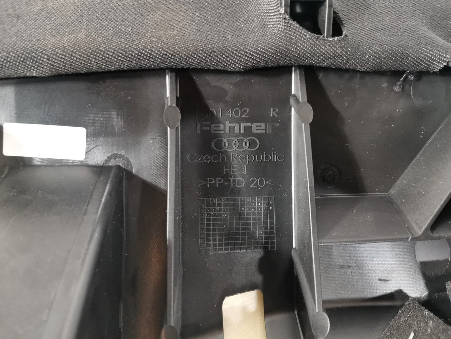 16-19 AUDI A4 B9 SALOON GENUINE REAR RIGHT DRIVER SIDE CLOTH BOLSTER 8W0885704