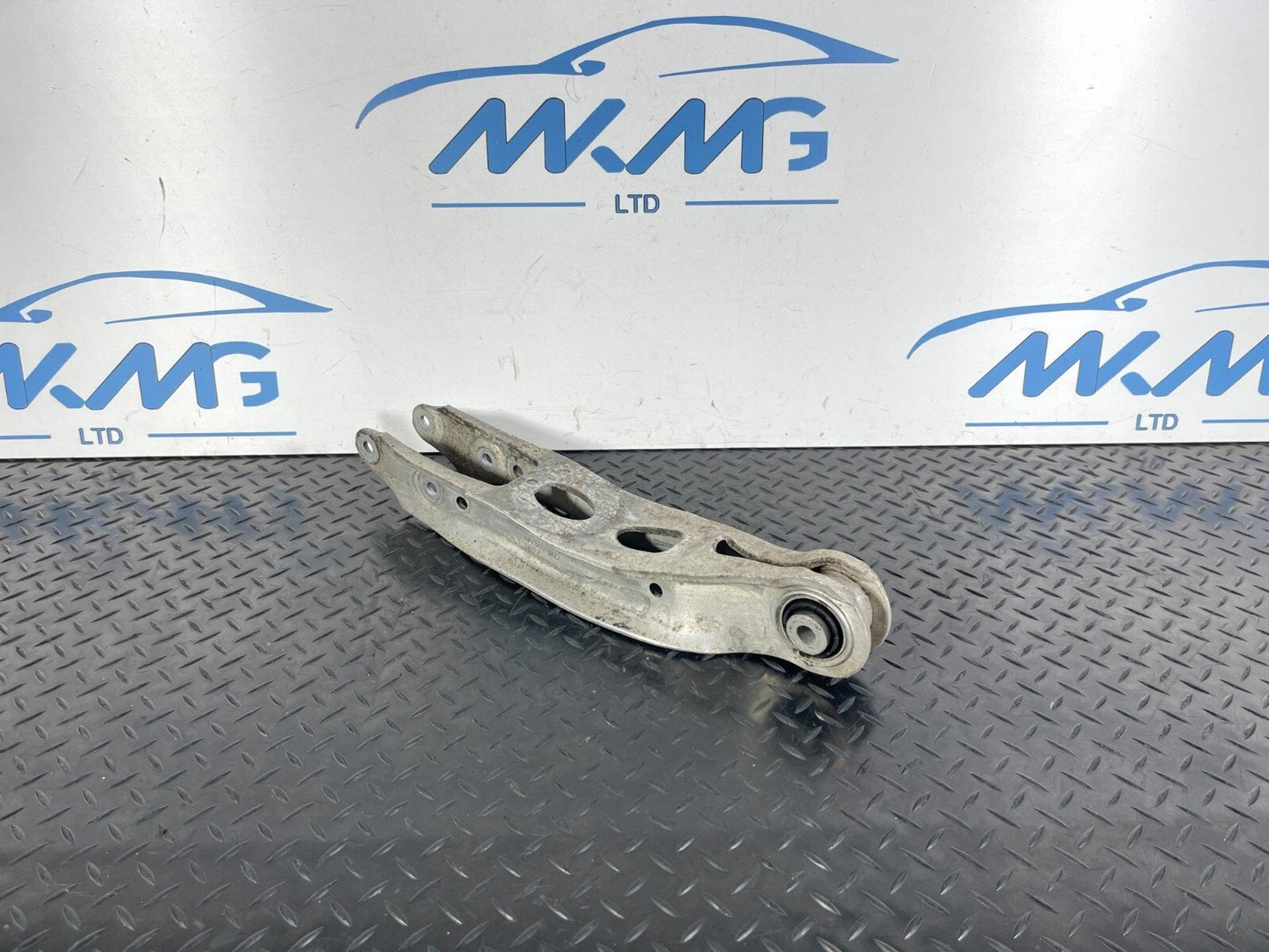 16-23 AUDI A5 F5 SPORTBACK REAR RIGHT OR LEFT SIDE LOWER CONTROL ARM 8W0505311H