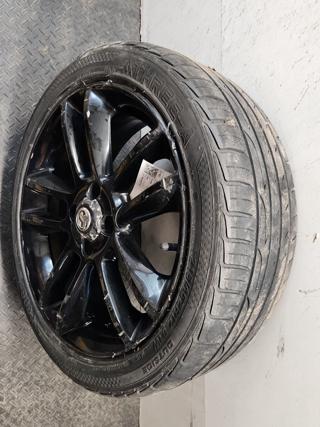 Vauxhall Corsa MK3 (D) (4400) 17" Alloy Wheel with Tyre 215/45/17 ~3mm 9272760