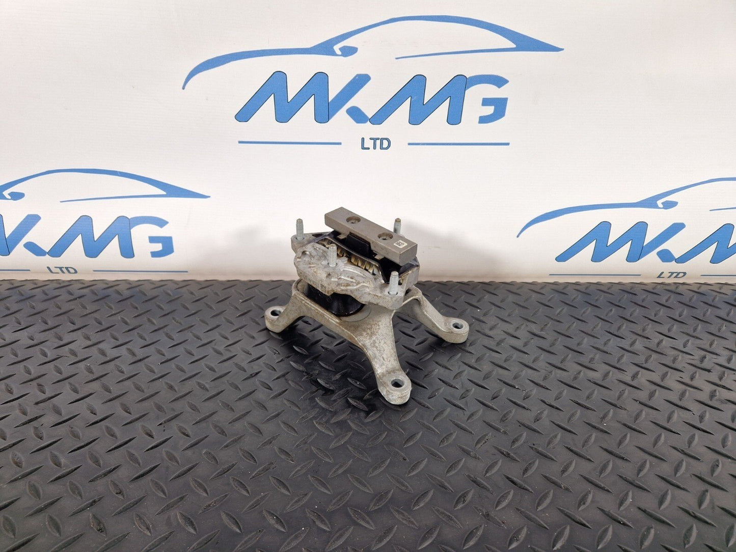 16-24 AUDI A5 F5 GENUINE ENGINE MOUNT BRACKET 8W0399118C