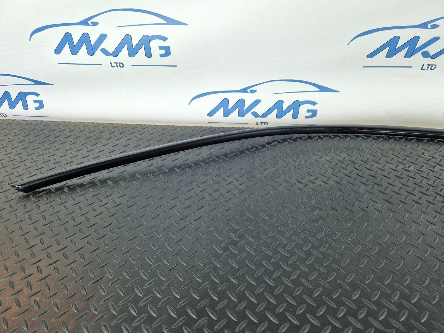 12-18 BMW 3 SERIES F31 LCI LEFT PASSSENGER SIDE DOOR WINDOW MOULDING TRIM