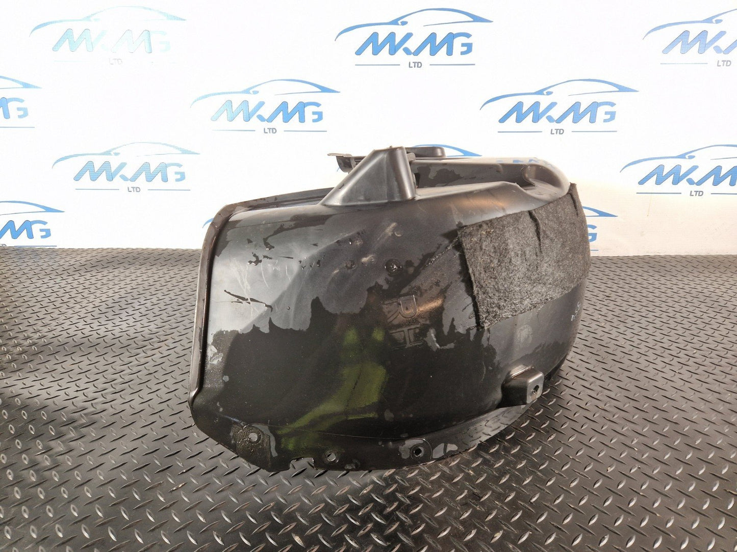 11-19 MERCEDES BENZ ML W166 REAR WHEEL RIGHT SIDE SPLASH GUARD COVER A1668841422