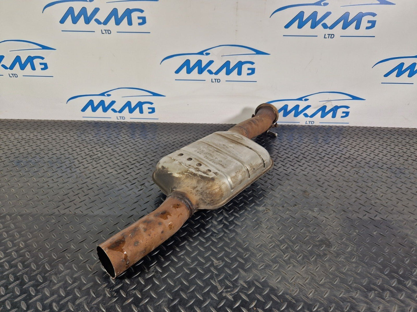 14-21  MERCEDES BENZ C-CLASS W205 EXHAUST MUFFLER SILENCER A2054910001