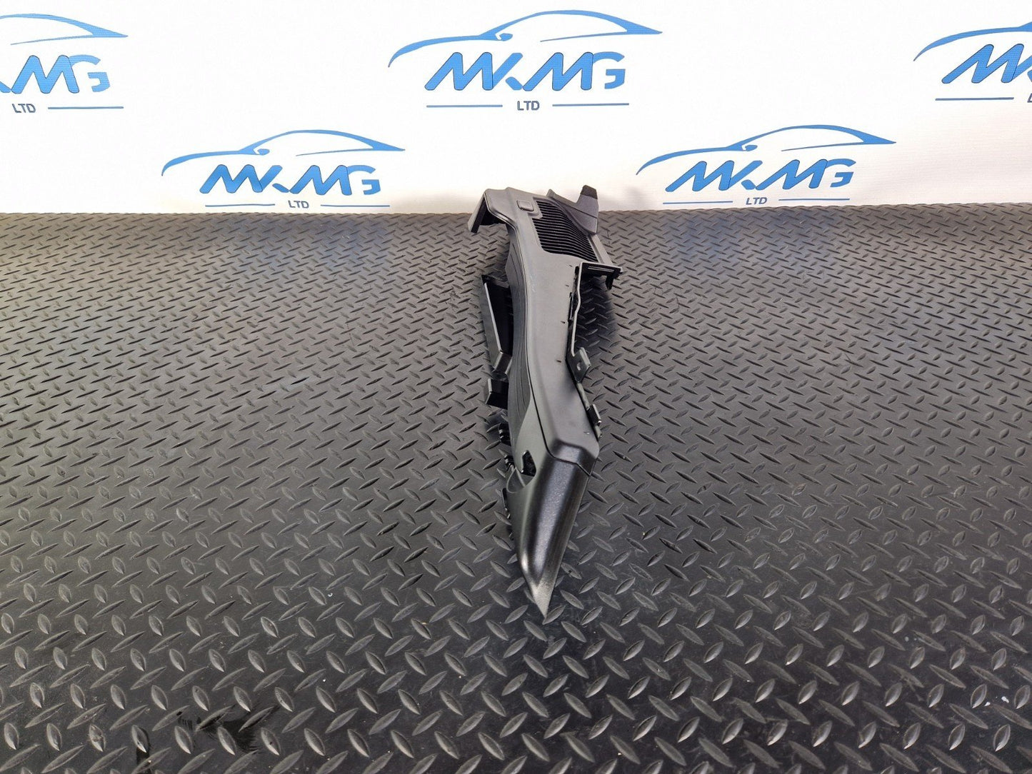 10-13 BMW X5 E70 LCI OEM REAR RIGHT O/S LUGGAGE COMPARTMENT RAIL COVER 6961850