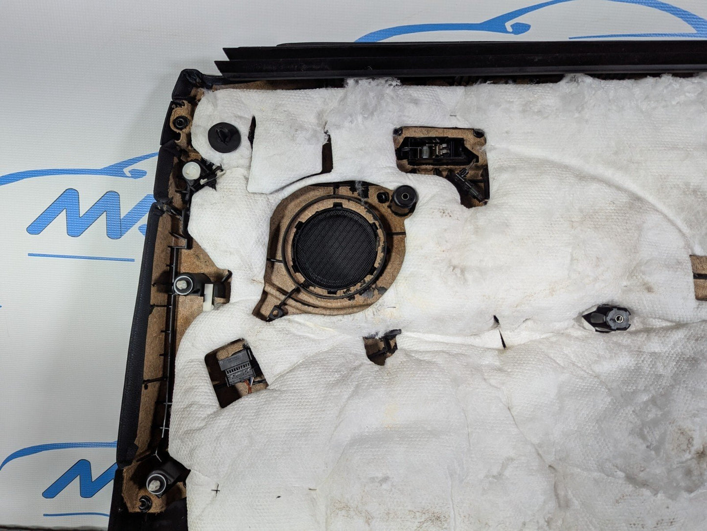 16-22 BMW X1 F48 FRONT PASSENGER SIDE DOOR CARD PANEL IN BLACK