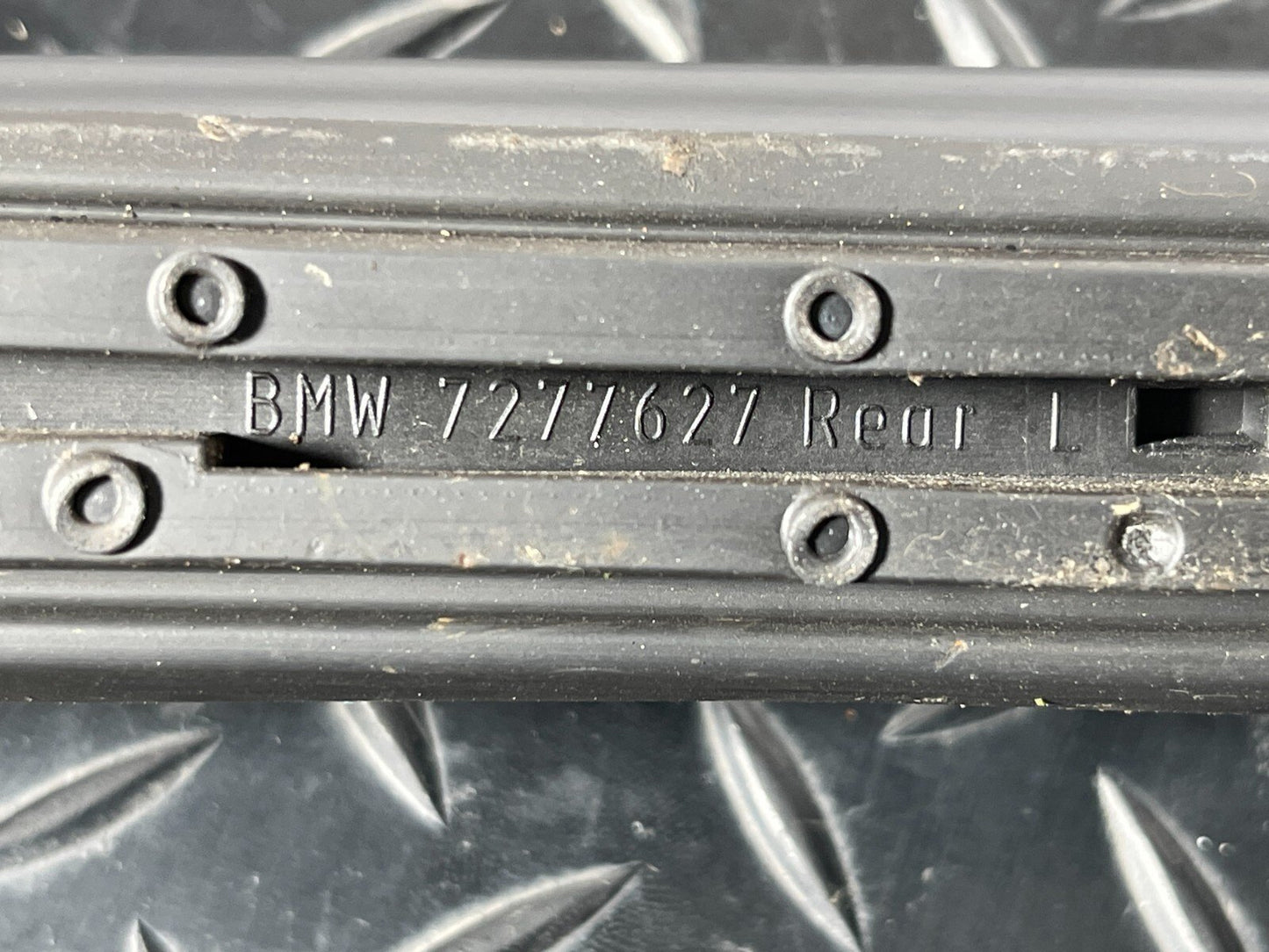 12-18 BMW 3 SERIES F30 F31 GENUINE Left Roof bar rail 7277627
