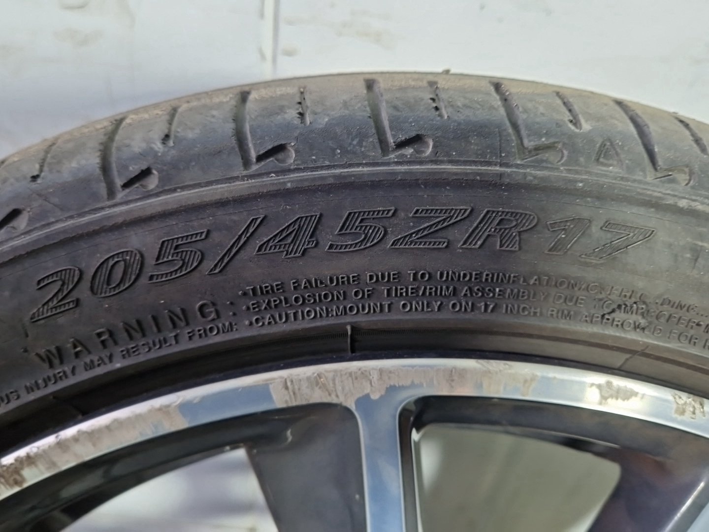 Honda CR-Z MK1 (ZF13) 17" Alloy Wheel with Tyre 205/45/17 3mm 17065A