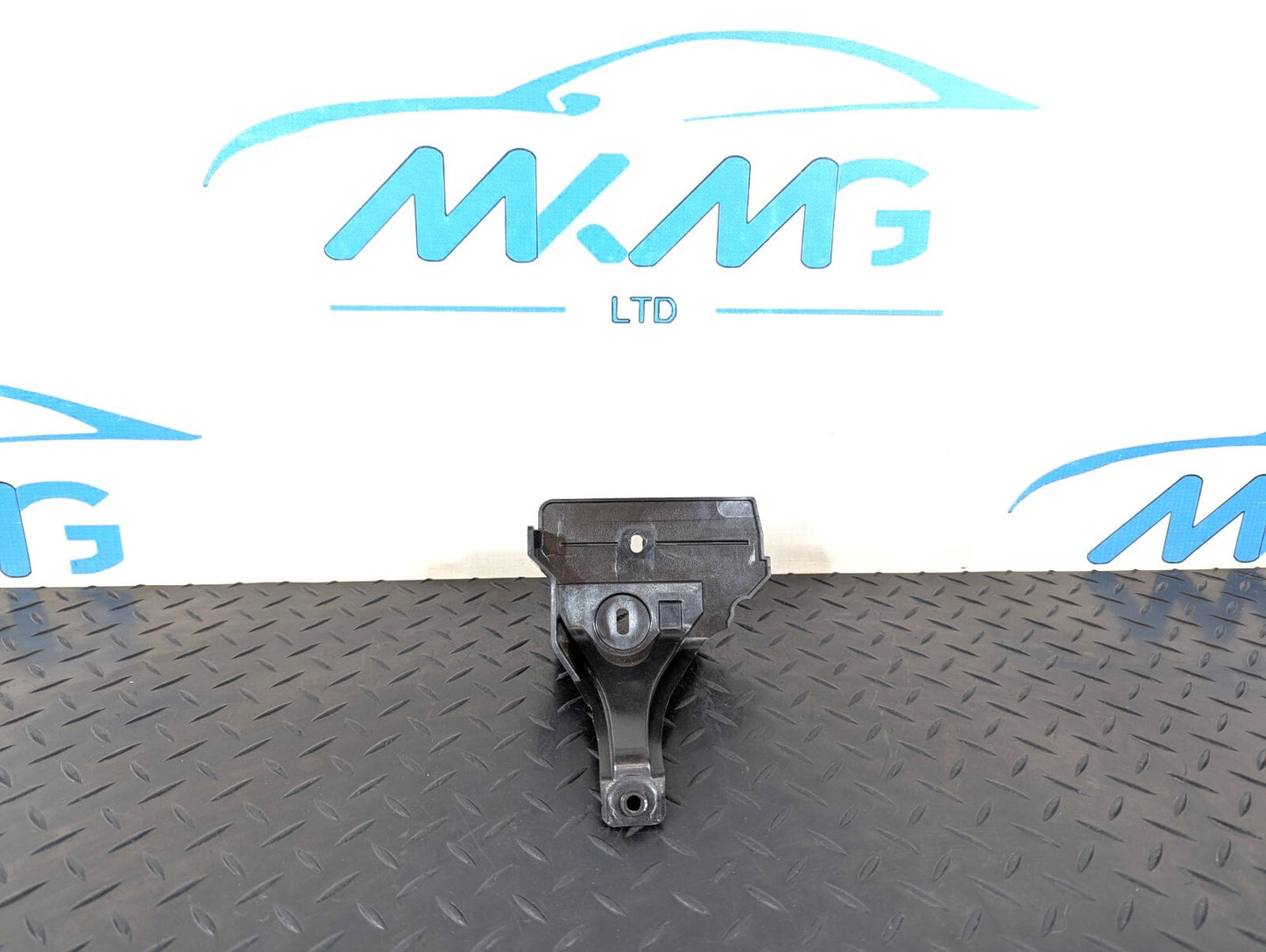 10-17 AUDI A8 4H GENUINE FRONT LEFT BRACKET 4H0807139MN