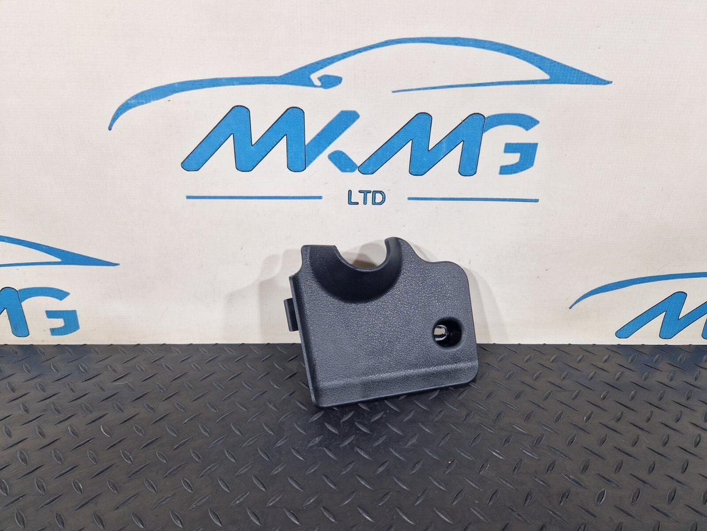 19-ON MERCEDES BENZ A CLASS W177 FRONT RIGHT FOOTWELL PANEL TRIM A1776807802