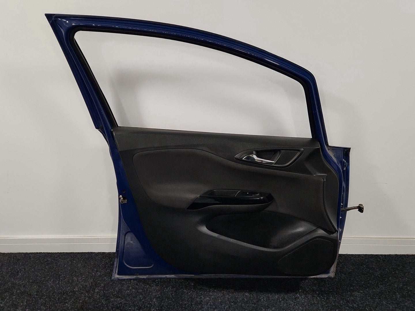 Vauxhall Corsa MK4 (4500) Hatchback Front Left Passenger Complete Door in Blue
