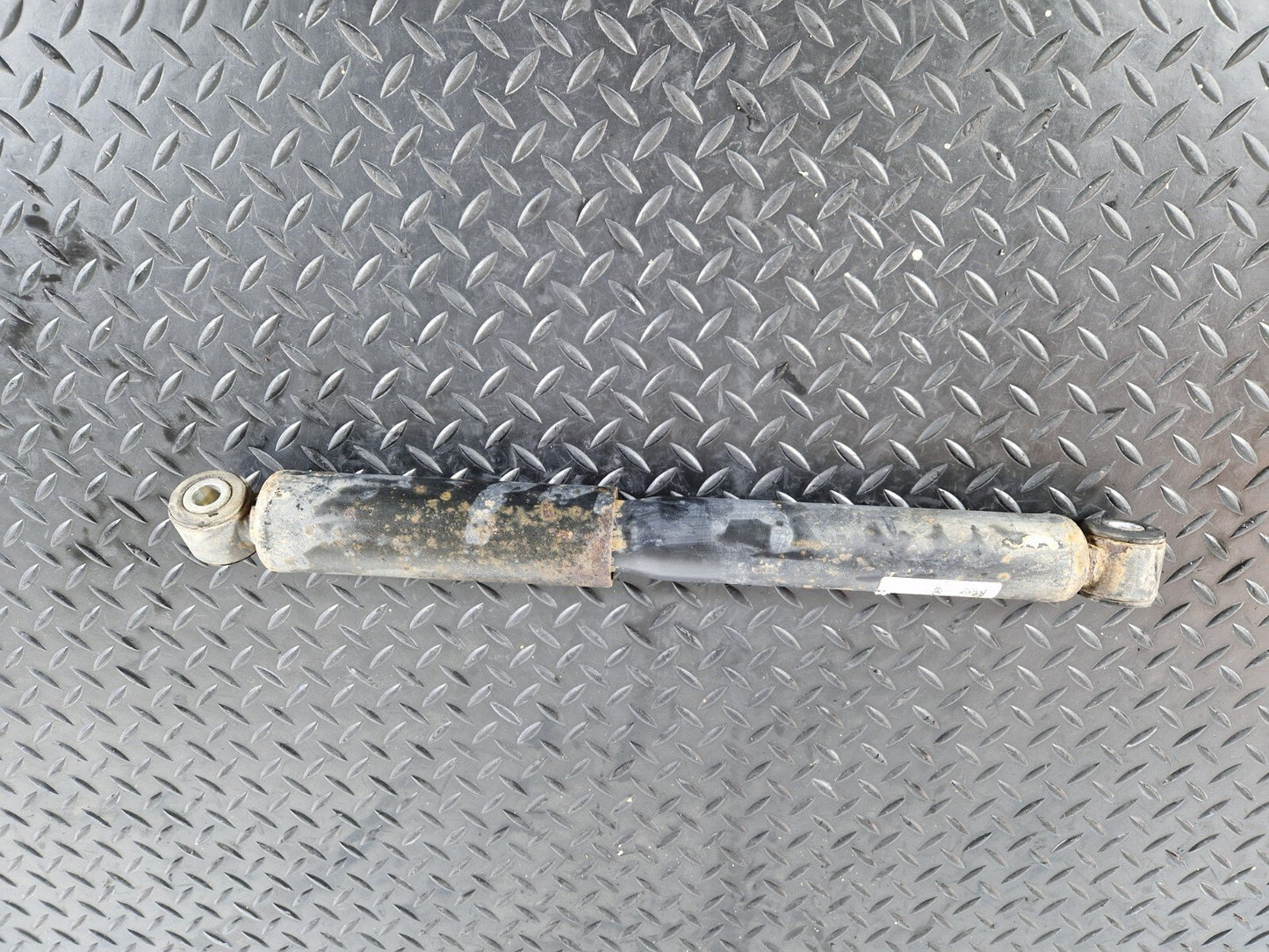 18-ON MERCEDES SPRINTER W907 REAR SHOCK ABSORBER FITS LEFT & RIGHT A9073203500