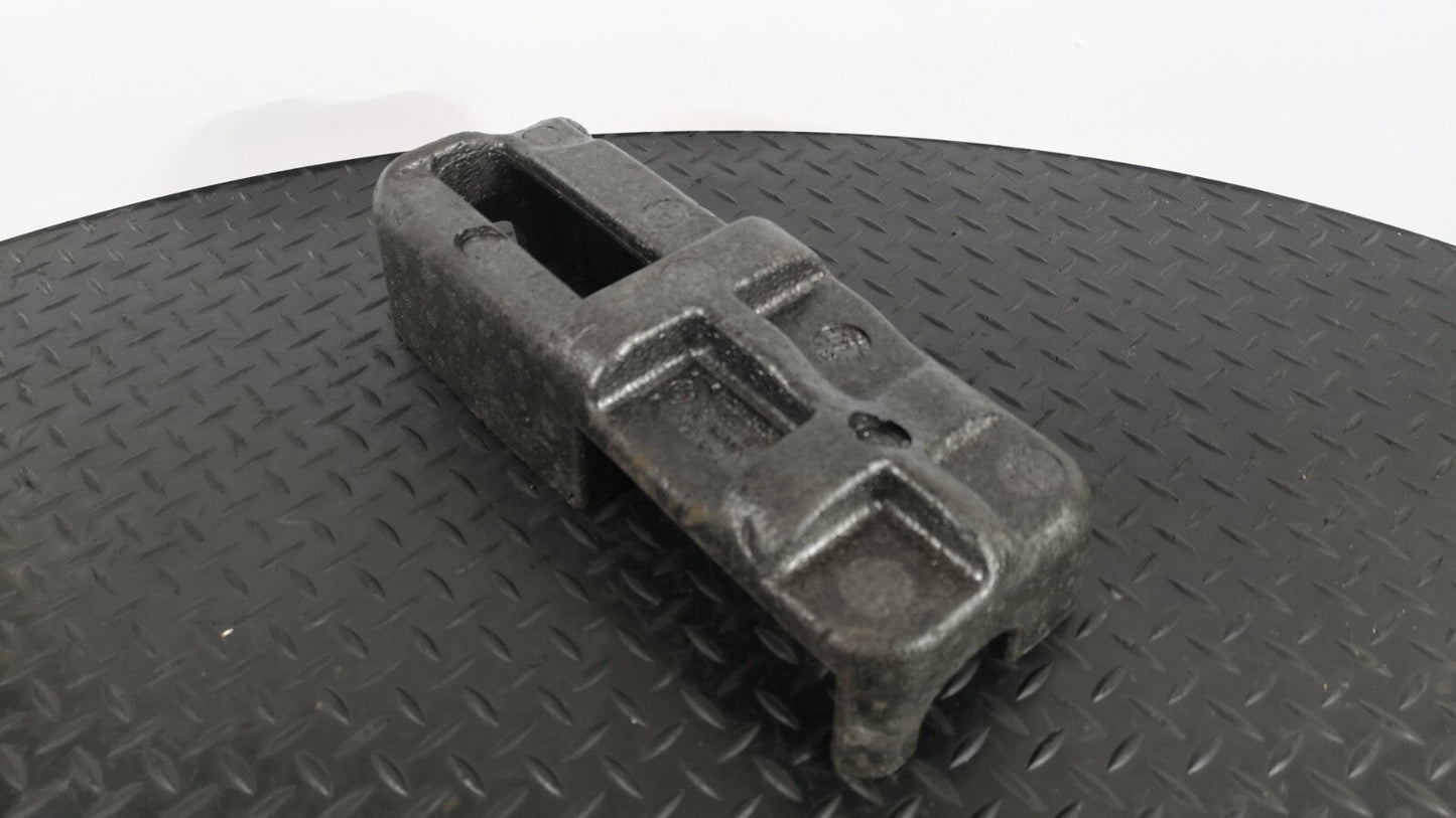 11-16 BMW M5 F10 5-SERIES SALOON BOOT COMPRESSOR PUMP HOLDER 6792430