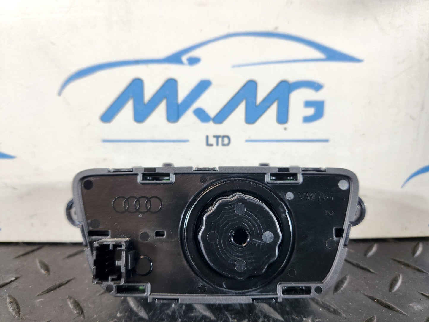 16-20 AUDI Q7 4M MULTI-SWITCH FOR SIDE LIGHTS AND DRIVING LIGHTS 4M0941531P