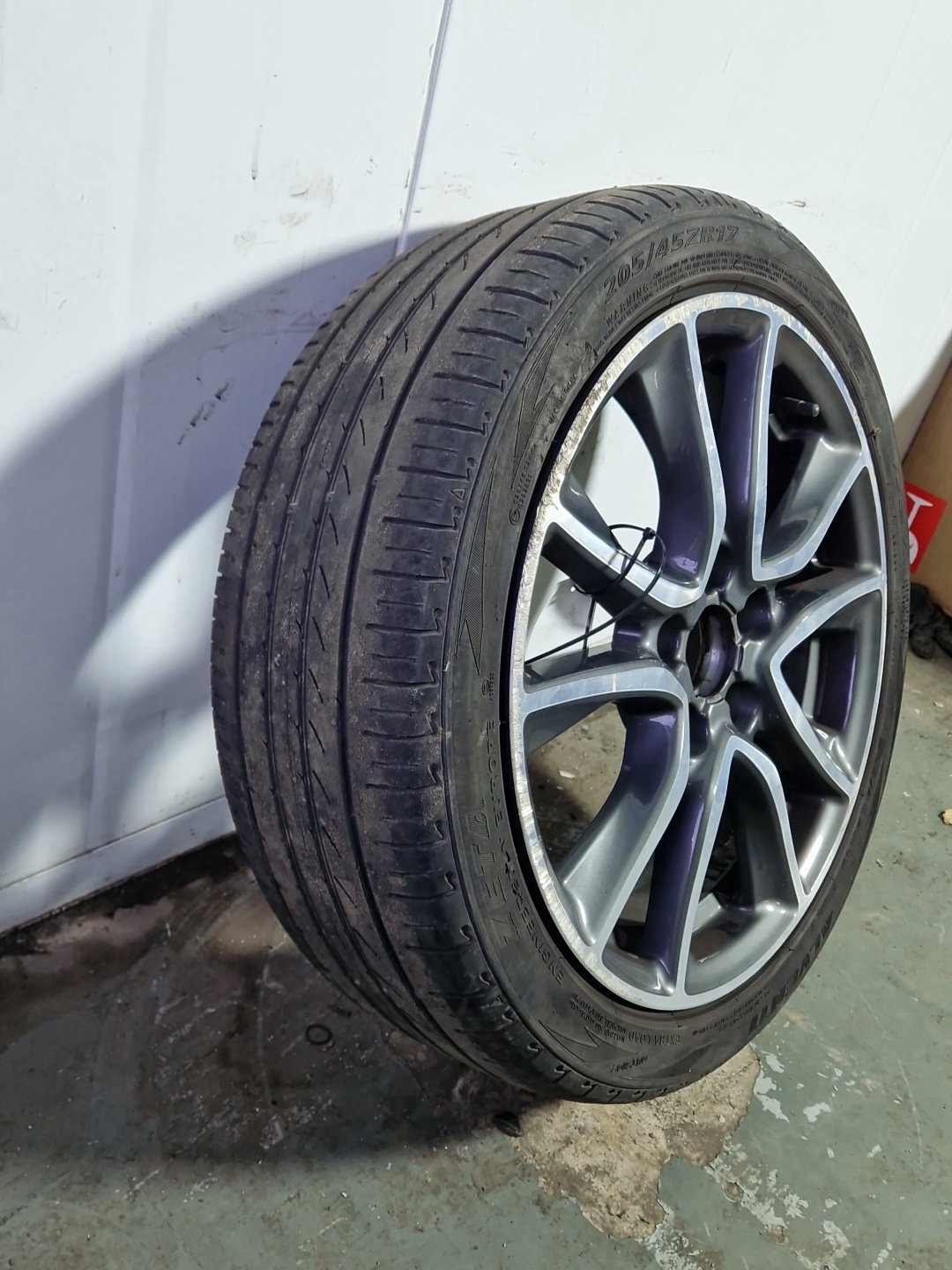 Honda CR-Z MK1 (ZF13) 17" Alloy Wheel with Tyre 205/45/17 3mm 17065A