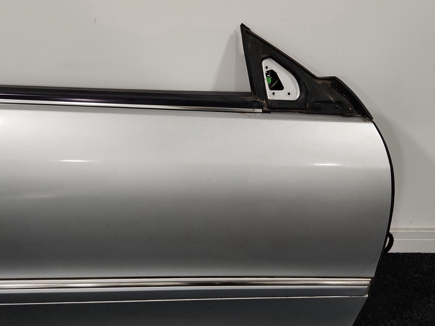 Mercedes CLK-Class C209 Convertible Front Right Complete Door in Iridium Silver