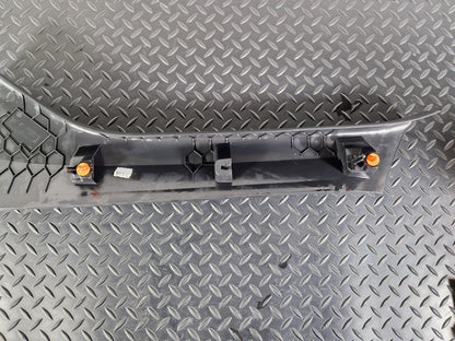 18-ON MERCEDES BENZ SPRINTER W907 W910 FRONT RIGHT A-PILLAR COVER A9076901200