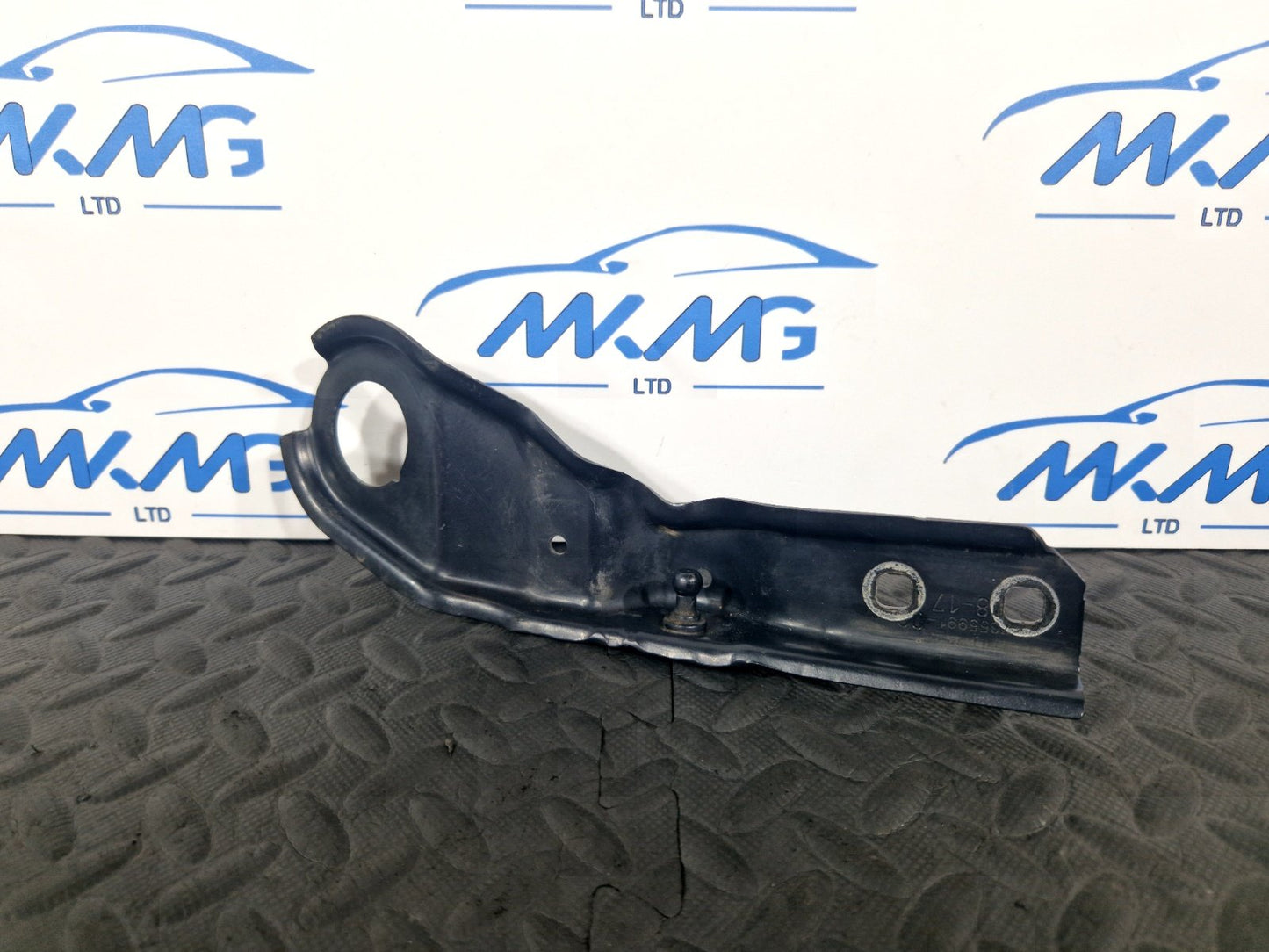 16-22 BMW X1 F48 NS LEFT PASSENGER SIDE BONNET STRUT BRACKET 7355991