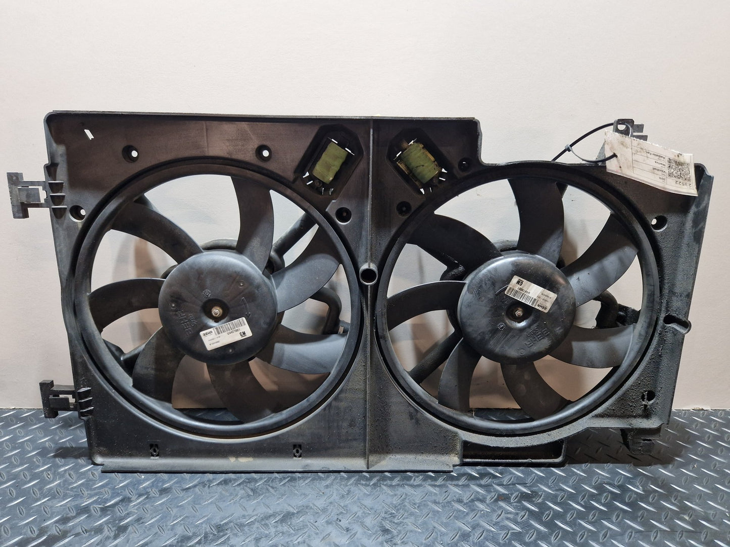 Vauxhall Meriva MK2 (B) (4470) MPV Genuine Radiator Cooling Fan Shroud 13330998