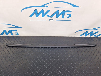 16-19 AUDI A4 B9 OEM FRONT RADIATOR LOVER CENTER RUBBER SEALING STRIP 8K0121331A
