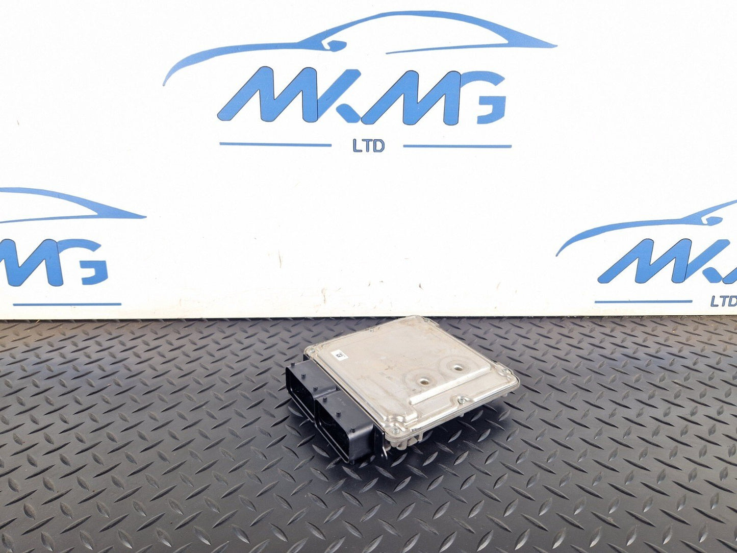 10-18 AUDI A7 4G S-LINE GENUINE ENGINE CONTROL MODULE ECU 4G0907401S
