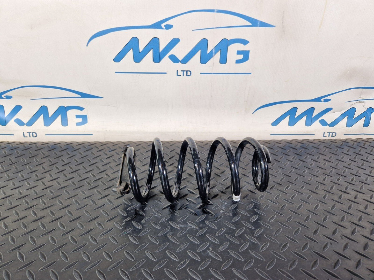20-24 BMW 1 SERIES F40 REAR SUSPENSION COIL SPRING FITS LEFT & RIGHT 6871665