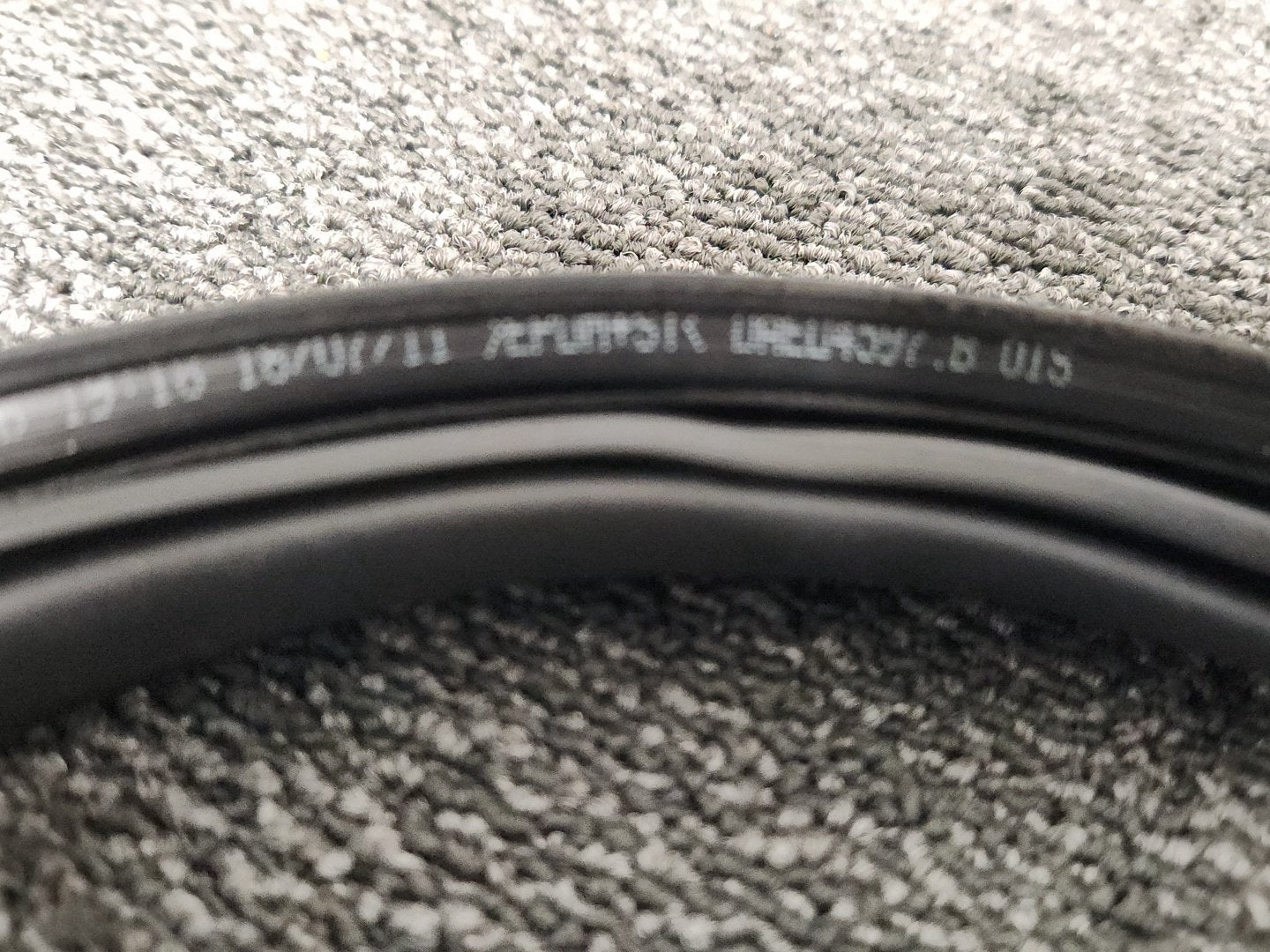 Volkswagen Polo 6R - MK5 Hatchback Genuine Rear Boot Tailgate Seal 6R6827705