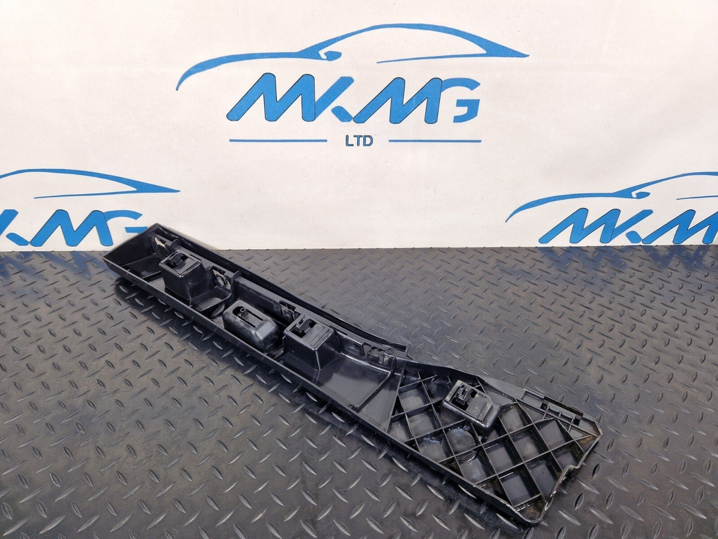 14-21 BMW 2 SERIES F45 F46 GENUINE REAR RIGHT SIDE SKIRT BRACKET 7318862