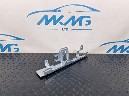 14-21 MERCEDES BENZ C200d W205 GENUINE LEFT SIDE N/S BOOT BRACKET A2056914300