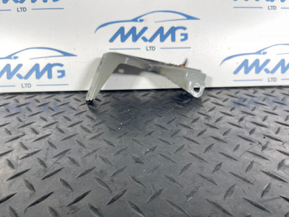 16-22 BMW X1 F48 GENUINE FRONT RIGHT DRIVER SIDE WING BRACKET 7392804