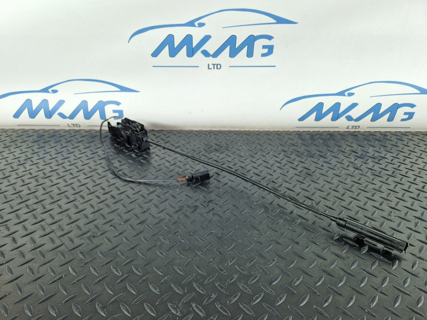 12-17 AUDI S5 CONVERTIBLE OEM BONNET LOCK LATCH MECHANISM 8T0823509