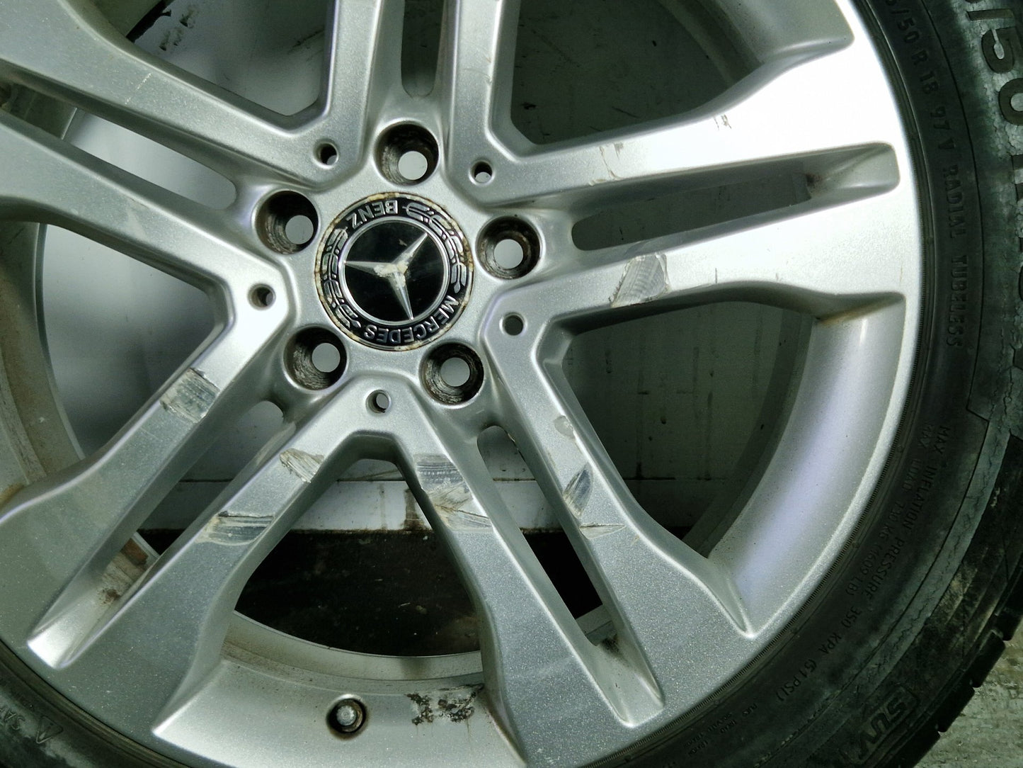 Mercedes-Benz GLA 18" Alloy Wheel with Tyre 235/50/18 ~5mm A1564011300