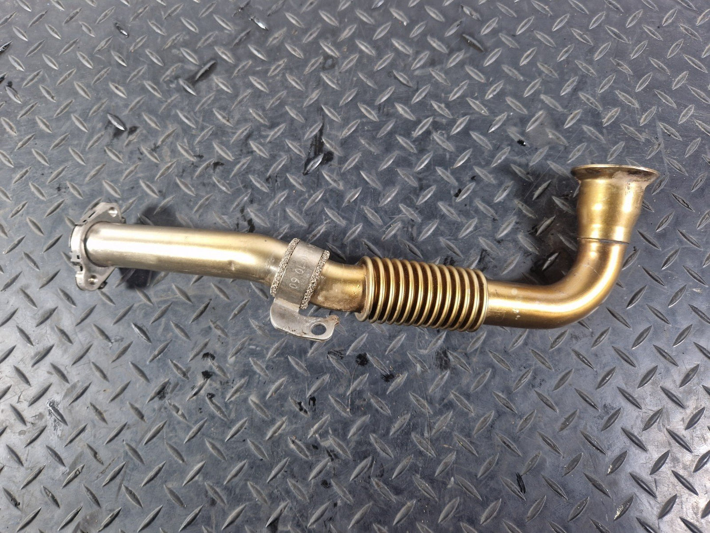 19-ON MERCEDES BENZ B CLASS W247 GENUINE DIESEL EGR COOLER PIPE A6541401060