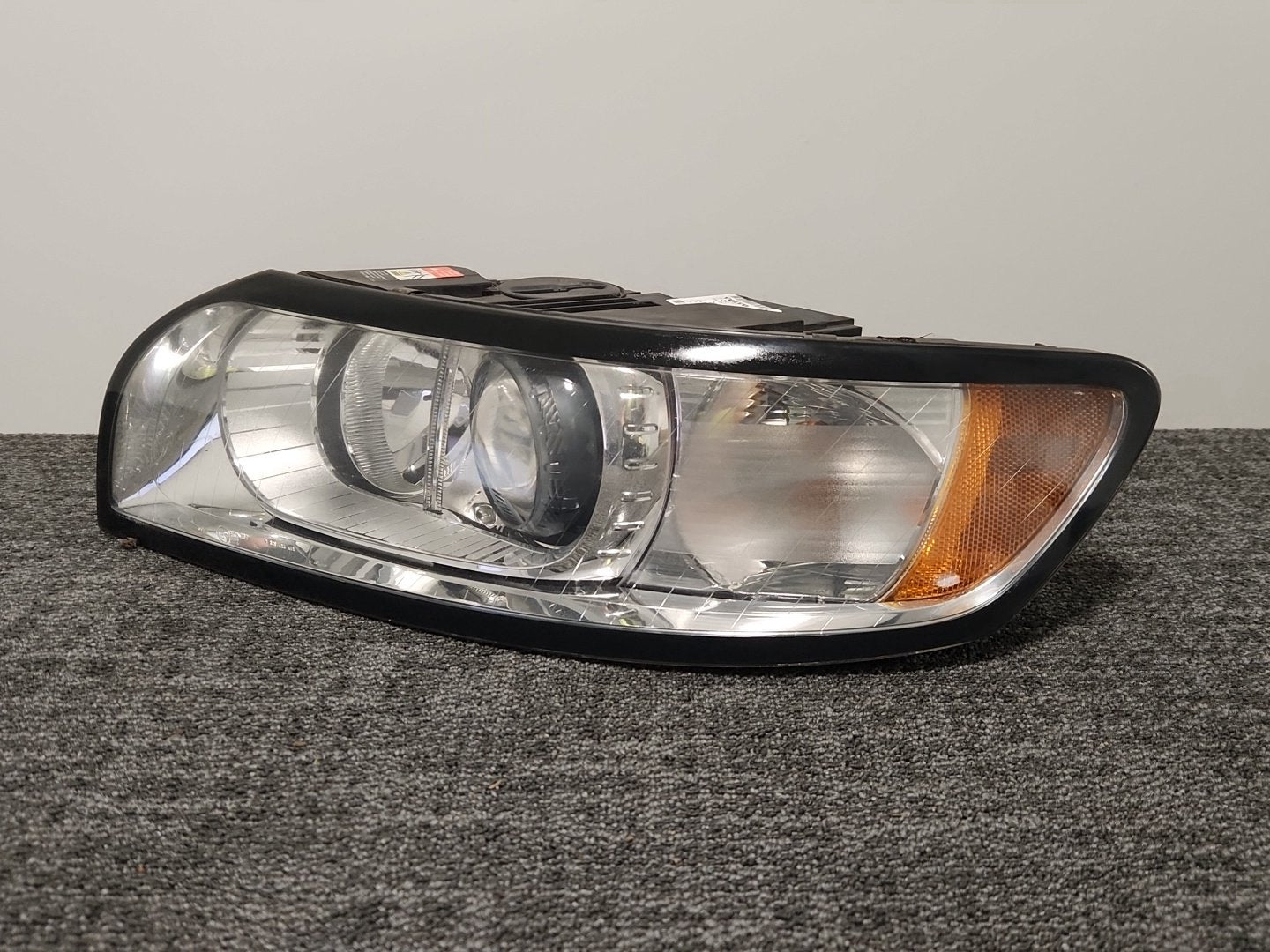 Volvo S40 MK2 (MS) Saloon Genuine Front Left N/S Passenger Headlight 31265711