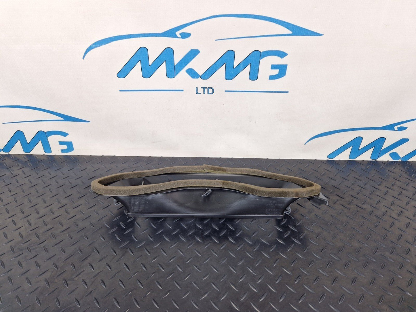 16-24 AUDI A5 F5 COUPE GENUINE OEM DASHBOARD AIR VENT TRIM 8W2858431