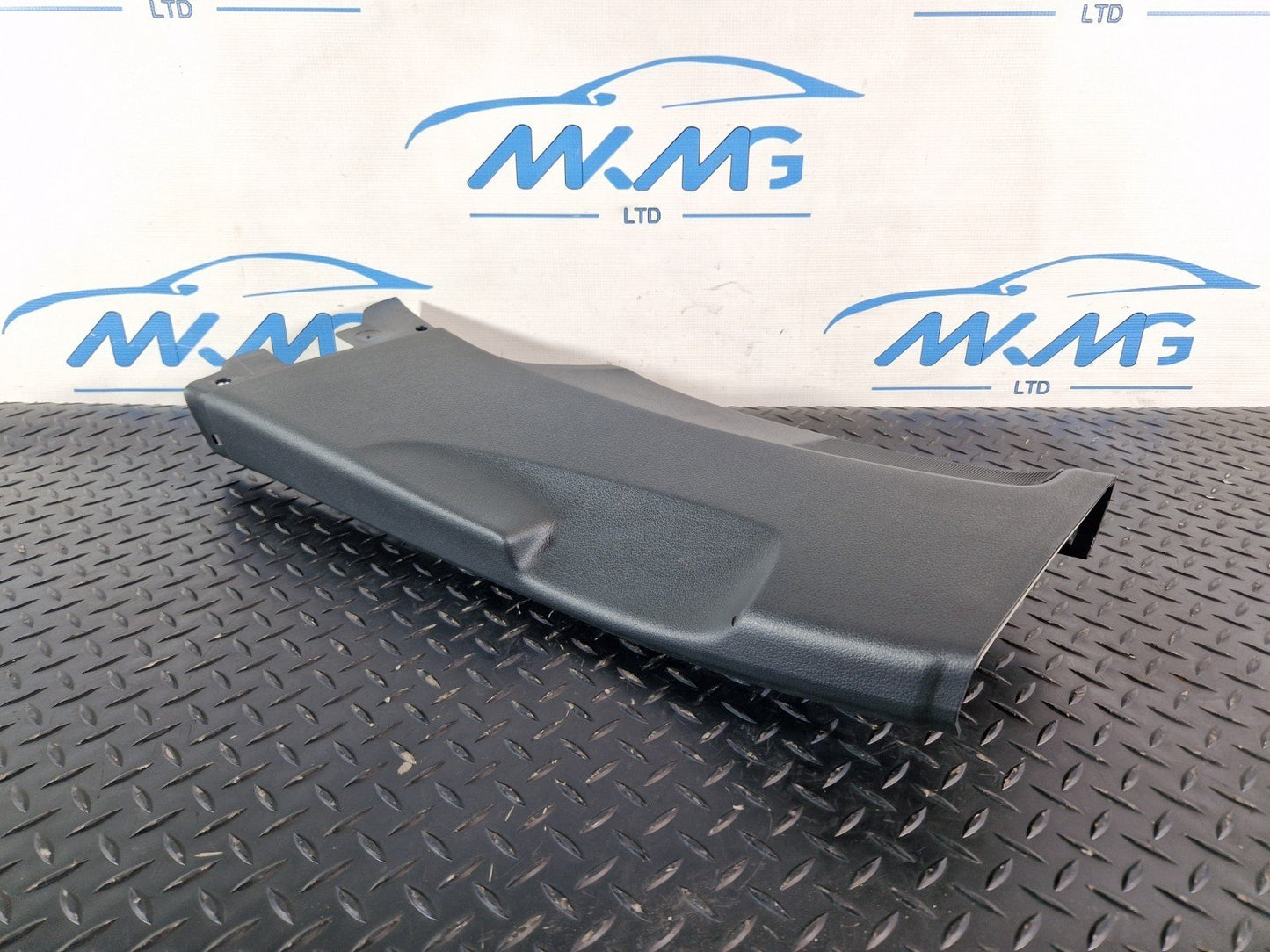 16-20 AUDI Q7 4M GENUINE LEFT N/S B-PILAR TRIM COVER IN BLACK 4M0867239