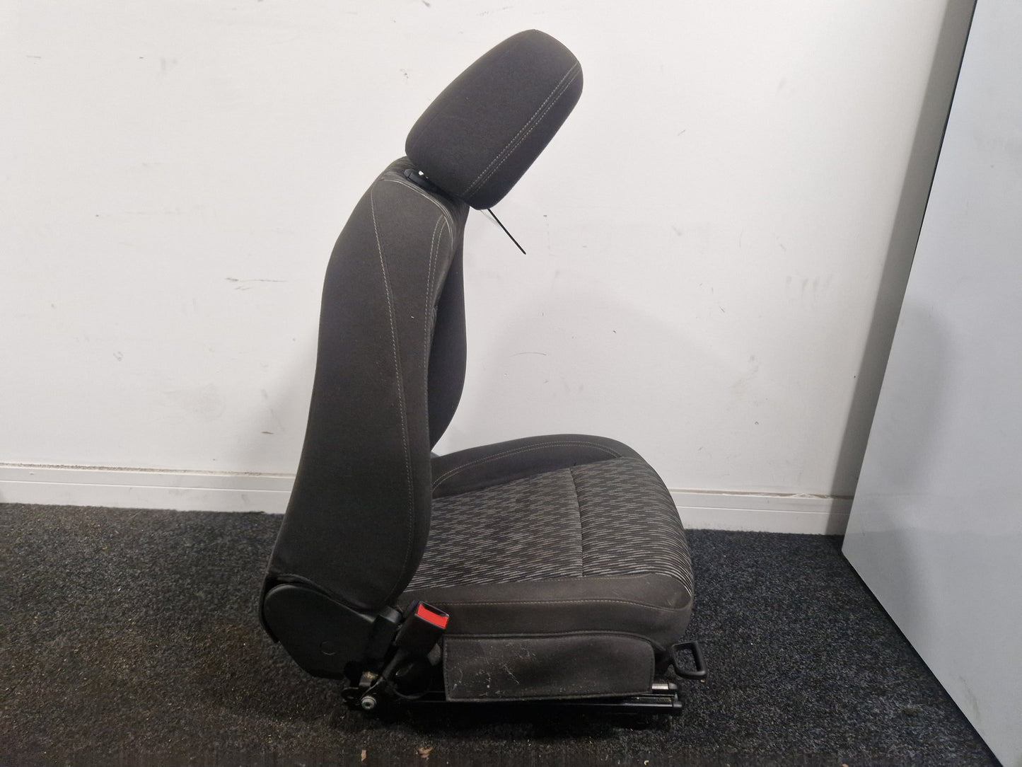 Vauxhall Mokka MK1 (G1U0) SUV Genuine Front Left N/S Passenger Seat