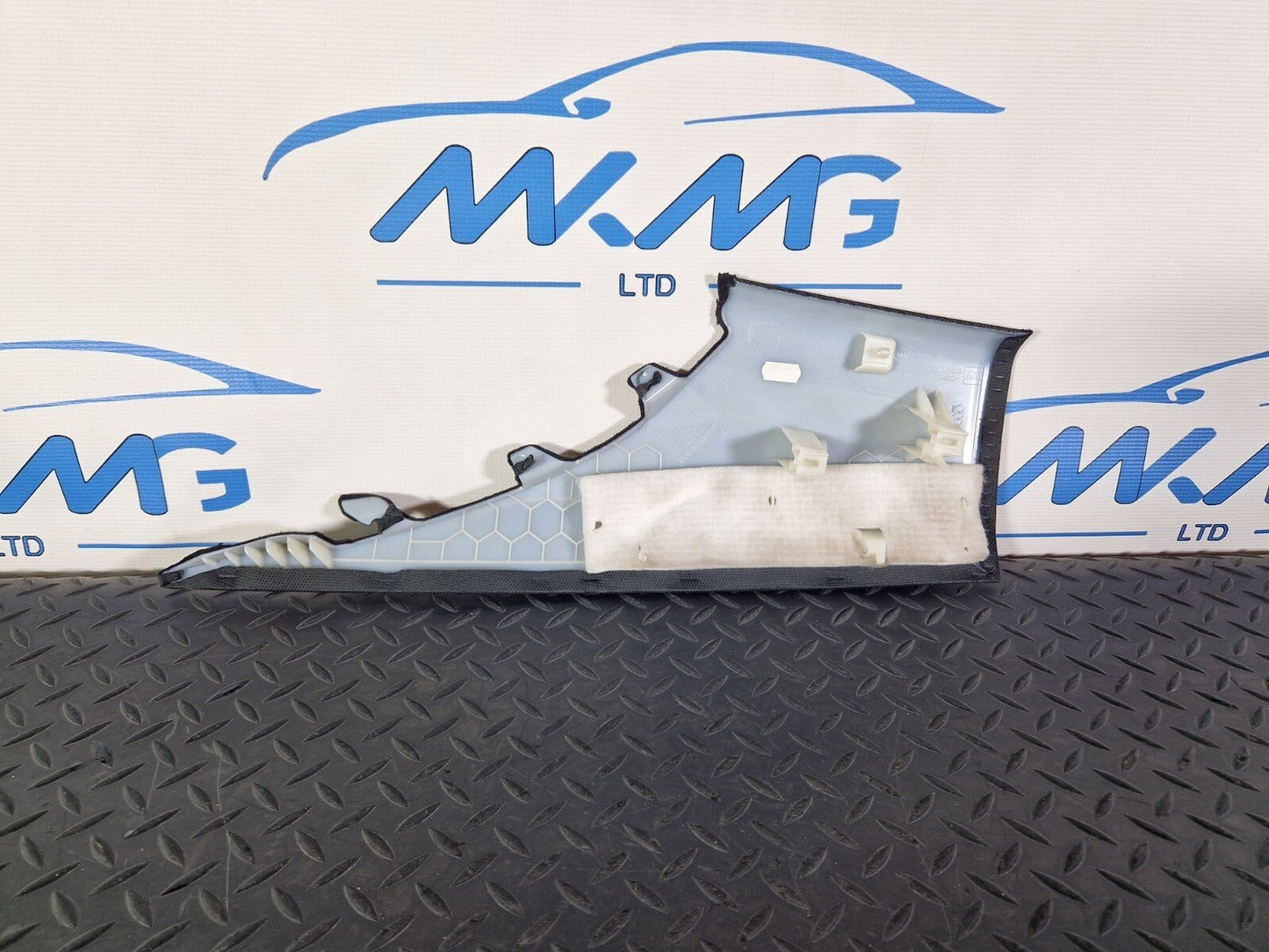 16-19 AUDI A4 B9 S-LINE GENUINE OEM REAR LEFT SIDE C-PILLAR TRIM 8W5867245B