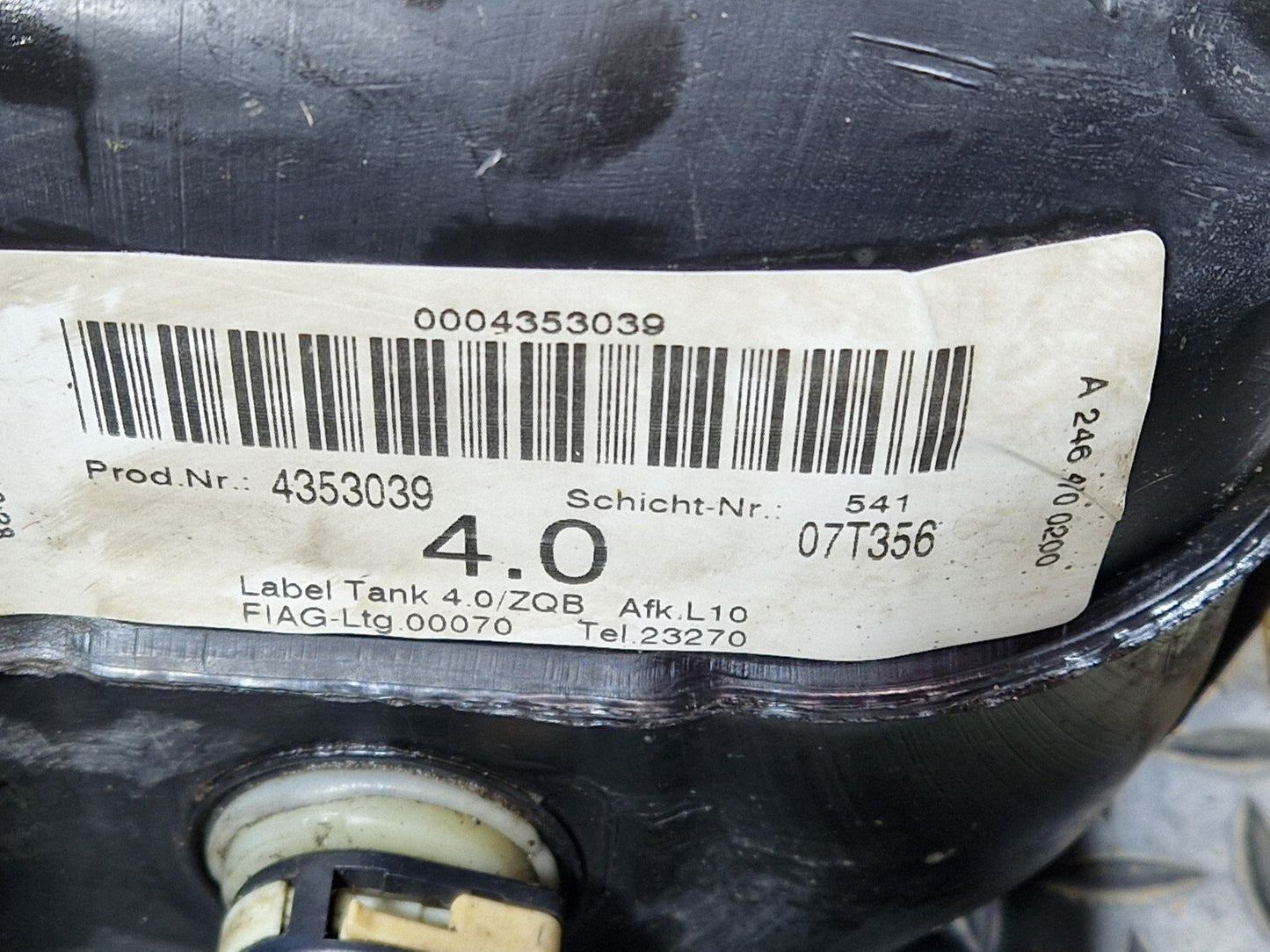 14-20 MERCEDES BENZ GLA X156 4-MATIC DIESEL ENGINE FUEL TANK A2464701300